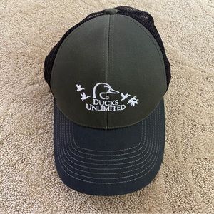 Ducks Unlimited Green Mesh Hat Cap Adjustable Trucker Hat DU Hunting Gear